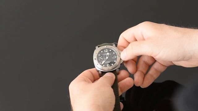 Hands On: PANERAI Luminor Submersible PAM00025 смотреть онлайн