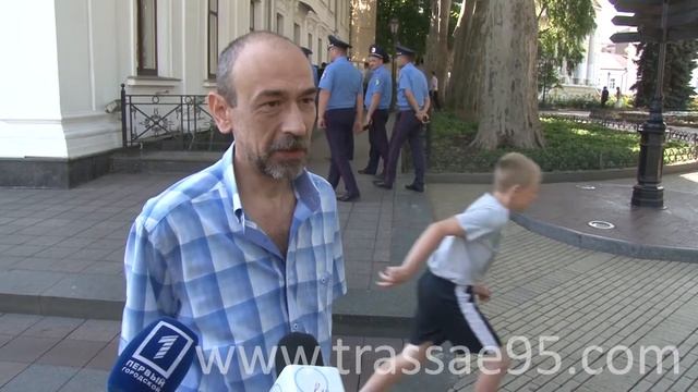 Пикет мерии перед началом работы XXX сессии Одесского городского совета смотреть онлайн