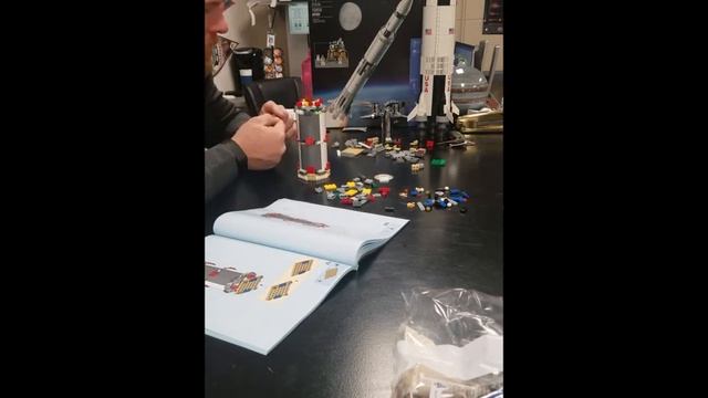 Lego Saturn V Rocket смотреть онлайн