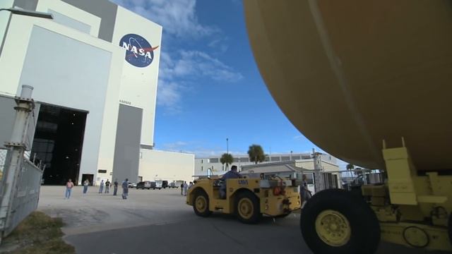 How Do We Communicate With The Voyager Space Probes? смотреть онлайн