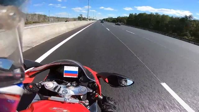 MV Agusta F3 и моя летняя экипировка в жару - не рекомендую,камушки и мошки врезаются) Агуста летает смотреть онлайн