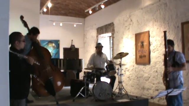 Amarillo Ebano - Blue in Green смотреть онлайн