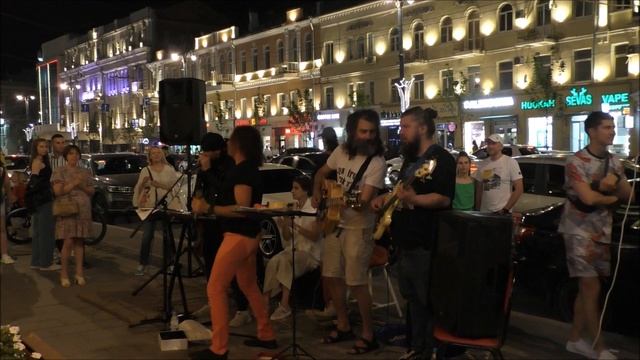 Мама Чолли feat. Воронежский Freddie Mercury смотреть онлайн