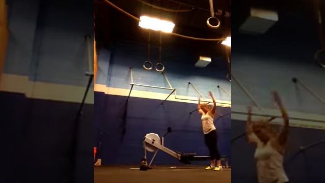 250 meter row 10 KB 50# 10 no push up burpees x2 смотреть онлайн