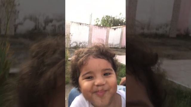 Bela Lari e Lori no Quintal смотреть онлайн