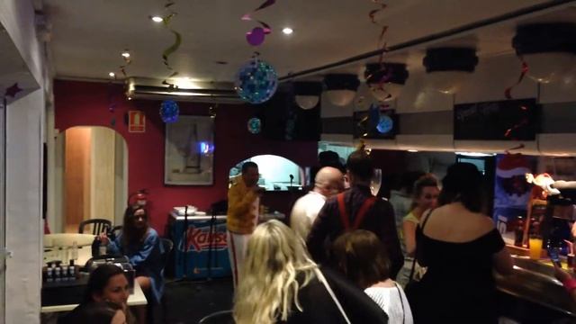 Freddie Mercury ЖИВ! Queen смотреть онлайн