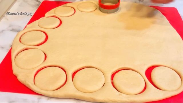 АТЫ ӘЛЕМГЕ ӘЙГІЛІ ПОНЧИКТЕР. ӨЗ ҚОЛЫҢЫЗБЕН ПІСІРІП ЖЕГЕНГЕ НЕ ЖЕТСІН.ҮЙ ЖАҒЫДАЙЫНДАҒЫ РЕЦЕПТ.КӨРІҢІ смотреть онлайн