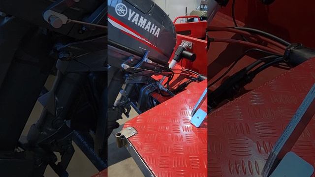 Лодка Неман 400 /Neman 400 механизм подъема лодочного мотора, подъемник лодочного мотора, Yamaha 30