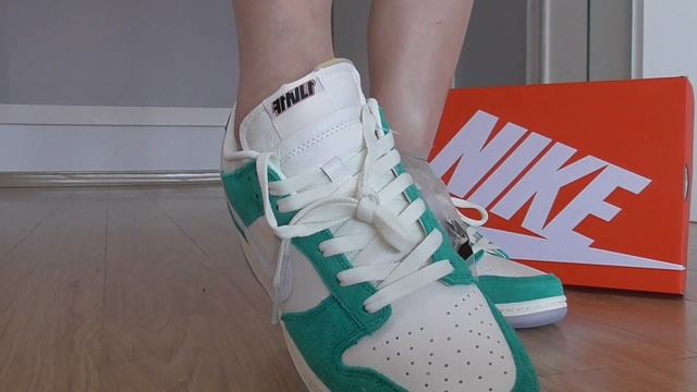 On Foot: Kasina Nike Dunk Low Neptune Green смотреть онлайн