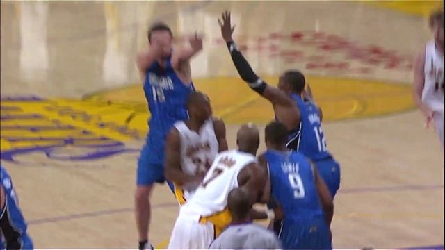 NBAHistory: Pau Gasol and Kobe Bryant pick and roll chemistry during Game 2 of the 2009 Finals смотреть онлайн