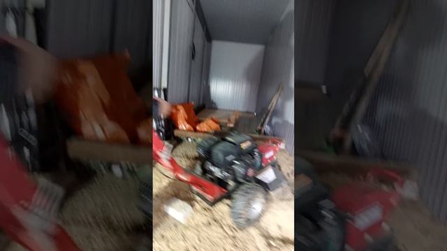 Удоляю пень в помещении диаметром 70см. смотреть онлайн