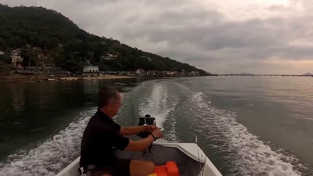 Barco de fibra 3,60 metros hidroglassrio, com motor mercury 5hp смотреть онлайн