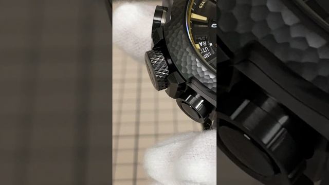 MR-G【MRG-G2000HB-1AJR】G-SHOCK смотреть онлайн