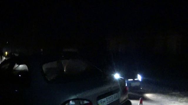 2016.03.11 Пьяный как срака милиционер пытается уйти в бега из скорой помощи)))) смотреть онлайн