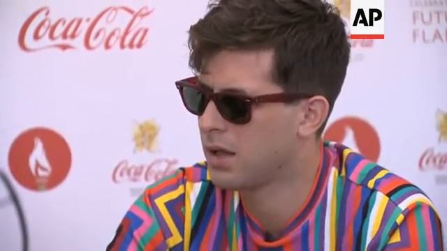 Mark Ronson talks about preparing for his torch relay and getting excited about the Olympics смотреть онлайн