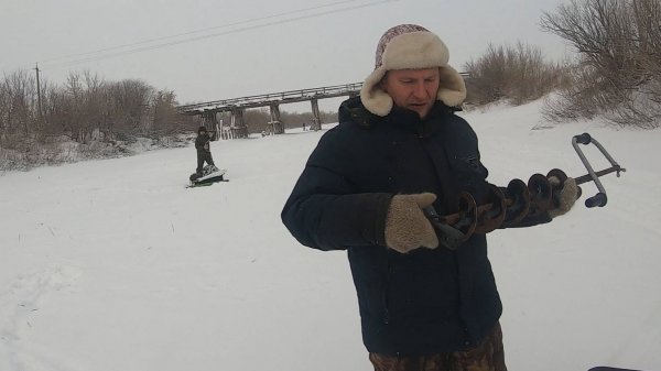 Выловил Всю Рыбу с Лунки и Уехал Домой