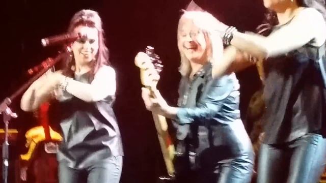 Suzi Quatro. Devil Gate Drive. Australia Tour 2015. LIVE. Melbourne. 10th February 2015.