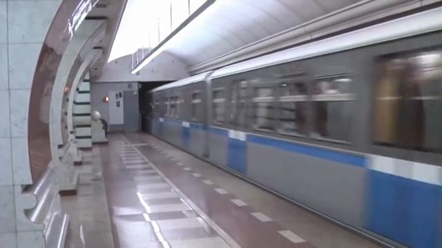 81-740.1/741.1 "Русич", ст. Парк Победы смотреть онлайн