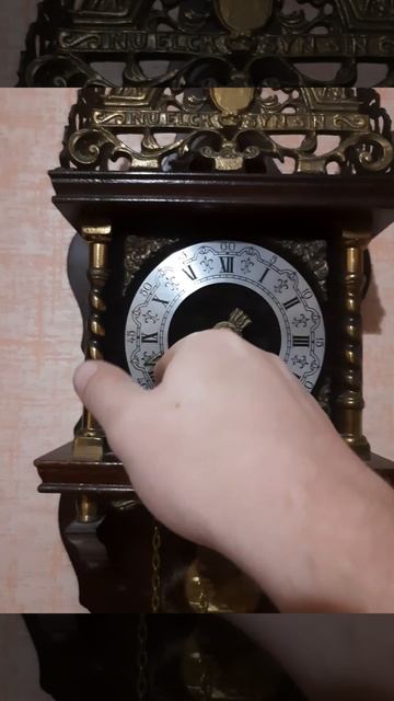 голландские настенные часы с боем WUBA Warmink смотреть онлайн