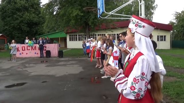 В космосе третья смена смотреть онлайн