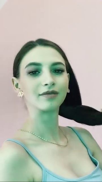 Лаконичность, шарм и ничего лишнего 🌸 смотреть онлайн