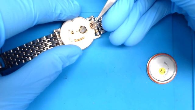 Battery Replacement in a Tissot Model T109210 смотреть онлайн