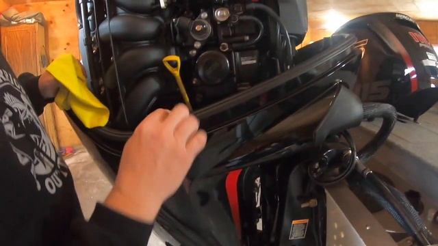 Oil Change For A Mercury 115 HP Pro XS смотреть онлайн