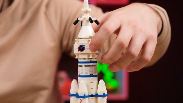 Конструктор «Космос. Передвижная ракета» смотреть онлайн
