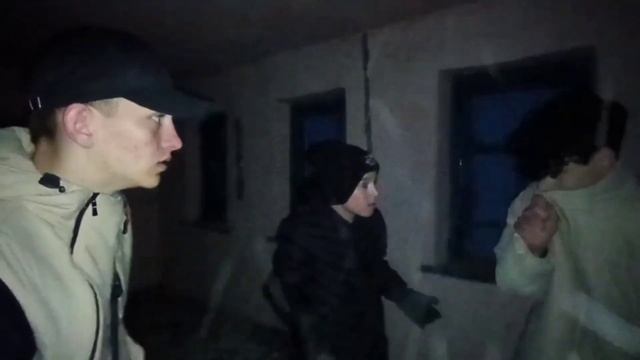 24 ЧАСА В ЗАБРОШЕННОМ ДОМЕ *ВСЁ ПОШЛО НЕ ПО ПЛАНУ* смотреть онлайн