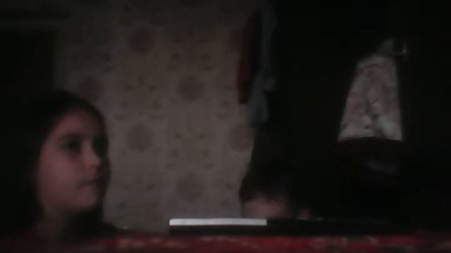 Едим скителс кисломикс и угадываем вкус