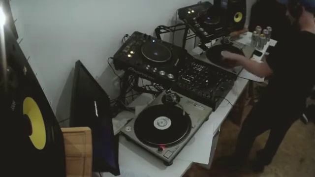 10Twenty Radio show - Blurd Vision Vinyl Mix - 11/04/2017 смотреть онлайн