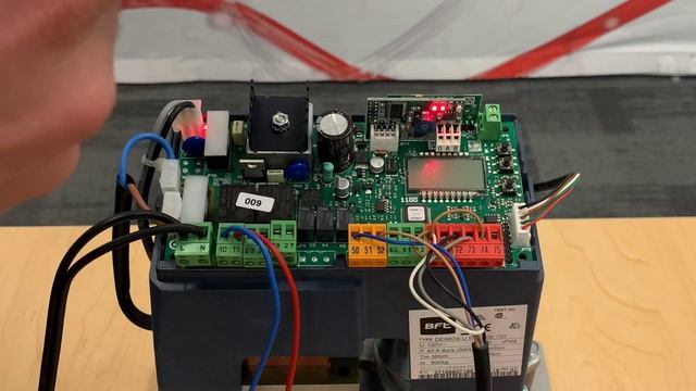 BFT B EBA WIFI Gateway 2.4Ghz - Pre-installation check, default and reset смотреть онлайн