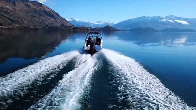 Huntsman Centurion "Carbon Edition" in Lake Wanaka смотреть онлайн