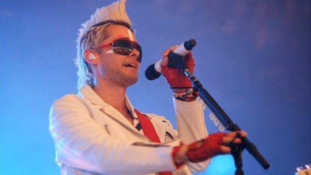 30 Seconds To Mars - Closer To The Edge