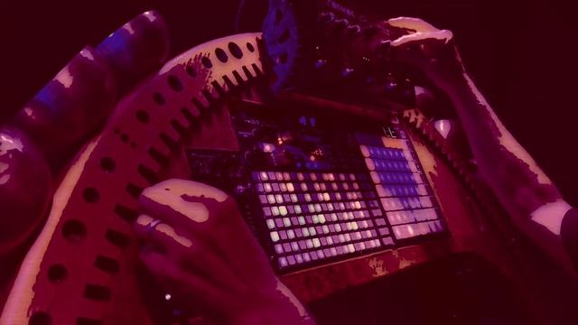 "Unexpected Orbits'.......dark, ambient, improv, live looping synth session....through the Cosmos.. смотреть онлайн