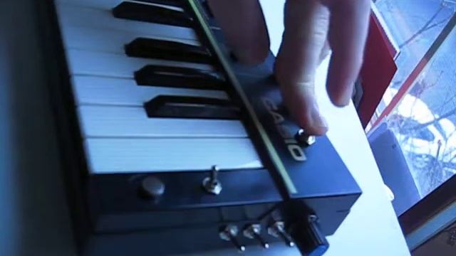 Circuit-Bent Casio MT-36 смотреть онлайн