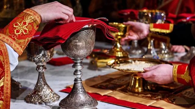 Последование ко Святому Причащению на Светлой седмице (читает протодиакон Сергий Гайдаш) смотреть онлайн