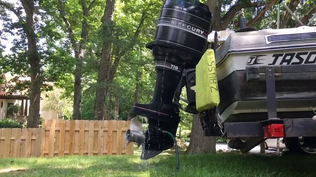 1987 Mercury 115 Hp 115hp Outboard Motor, Oil Injected Testing on a hose смотреть онлайн