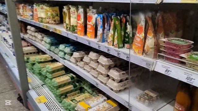 ШЛЯЮСЬ ПО МАГАЗИНУ ВОТ ЭТО ЦЕНЫ! смотреть онлайн