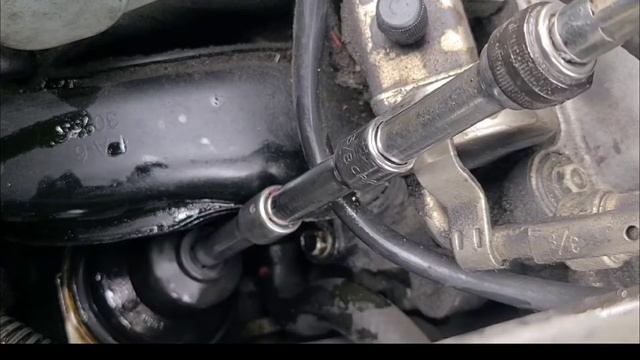 2007 Saturn Vue oil change/ battery replacement (157,911 miles) смотреть онлайн