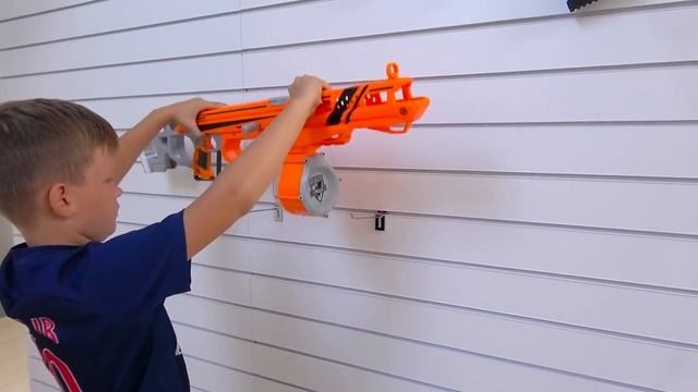 Новая Нерф Стена_100 нерфов NEW NERFS' WALL 100 NERFS BROS SHOW смотреть онлайн