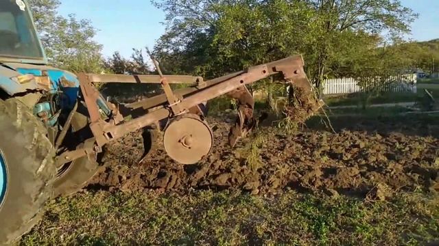 Оранка МТЗ 80 смотреть онлайн