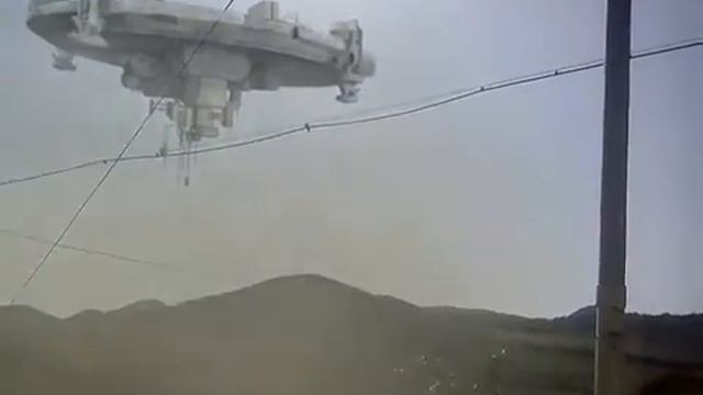 НЛО перед дома (FxGuru)