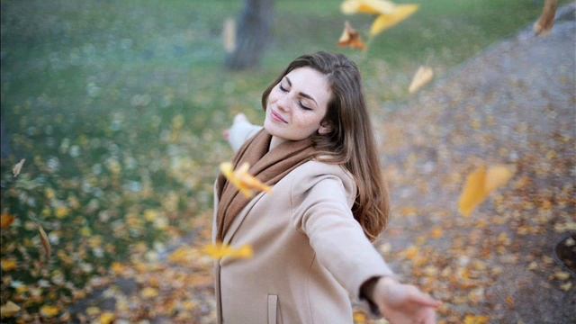 Рильський Максим Тадейович: "Молюсь і вірю..." смотреть онлайн