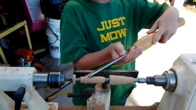 Ethan turning a pen on jet mini lathe смотреть онлайн