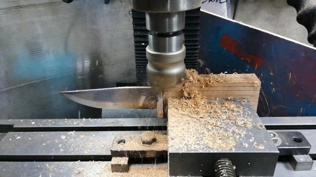 Обработка рукояти на настольном фрезерно-сверлильном станке смотреть онлайн