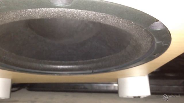 JBL SCS-178 (sub-178) - Bass Test смотреть онлайн