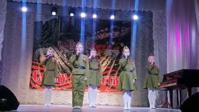 Шли солдаты на войну. смотреть онлайн