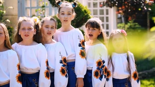 Зразковий дитячий вокальний колектив Гармонія Кольорове дитинство смотреть онлайн