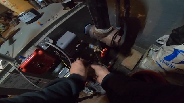 HVAC Service Working In Disgusting Places (Horders Home) Heater Not Firing смотреть онлайн